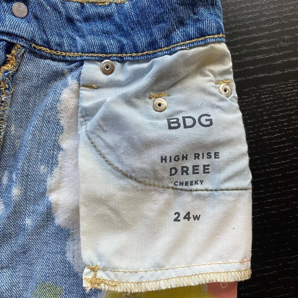 BDG Urban Outfitters Tie-Die Shorts - Picture 5 of 8